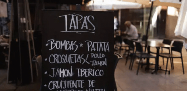 Explore the best bars in Barcelona: From beaches to&nbsp;rooftops